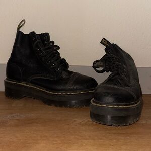 Dr. Marten soft, real Leather chunky Platform Boots size 10 / EU 41